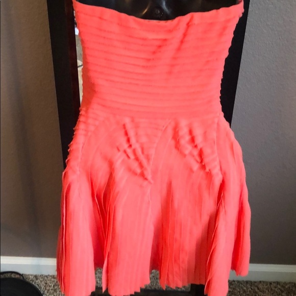 Bebe Beautiful Party Dress - Picture 6 of 6